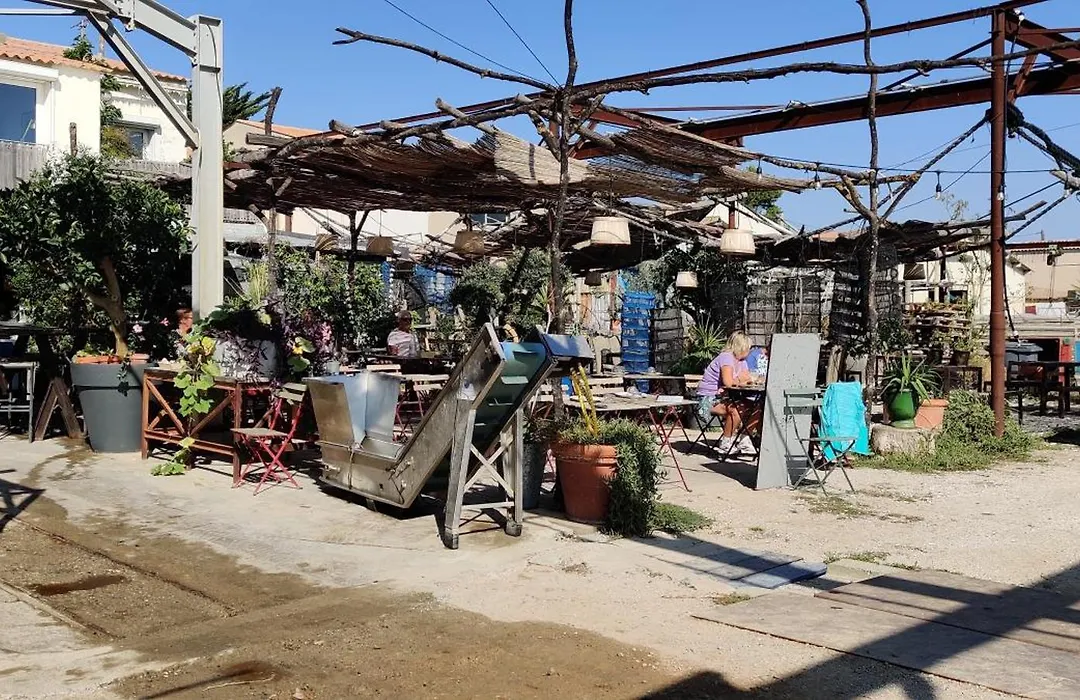 Rue Galilee-1